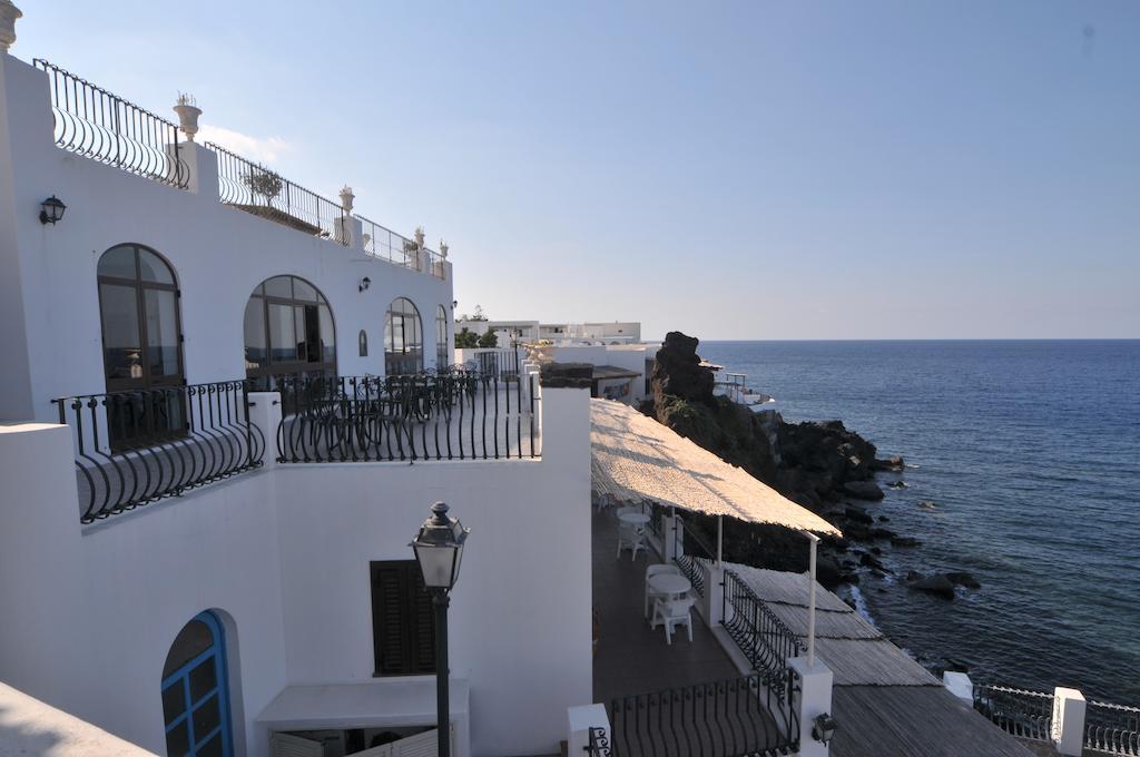 Hotel Villaggio Stromboli - Isola Di สตรอมโบลี ภายนอก รูปภาพ